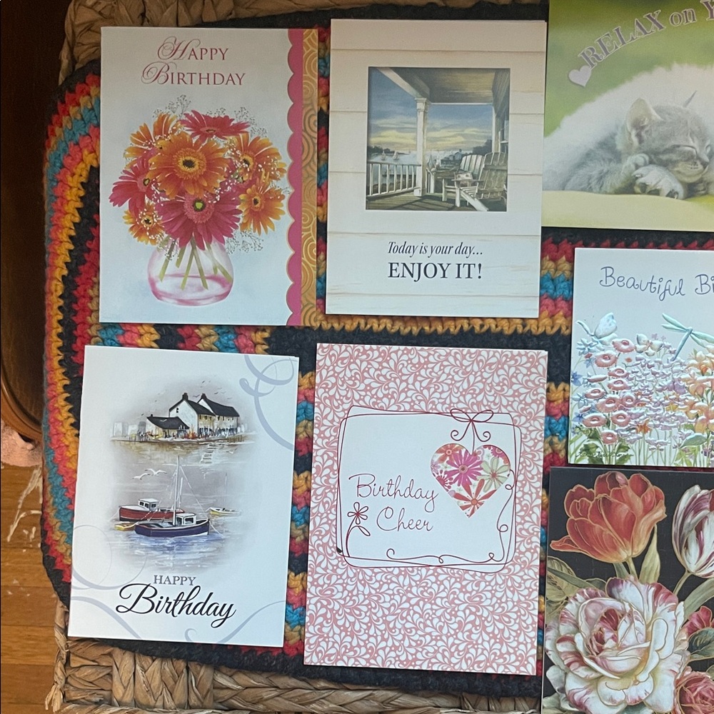 Colorful Greeting Card Collection 25 card bundle - Picture 4 of 15